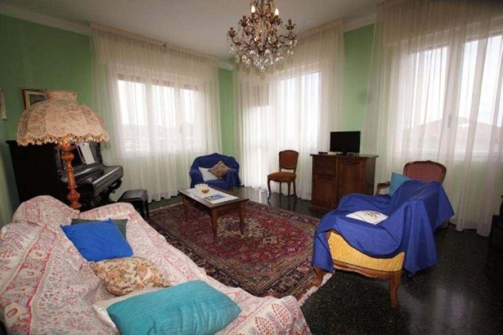 Casa Belvedere Diano Castello Eksteriør billede